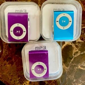 small MP3 players-no scratches on MP3 only on case